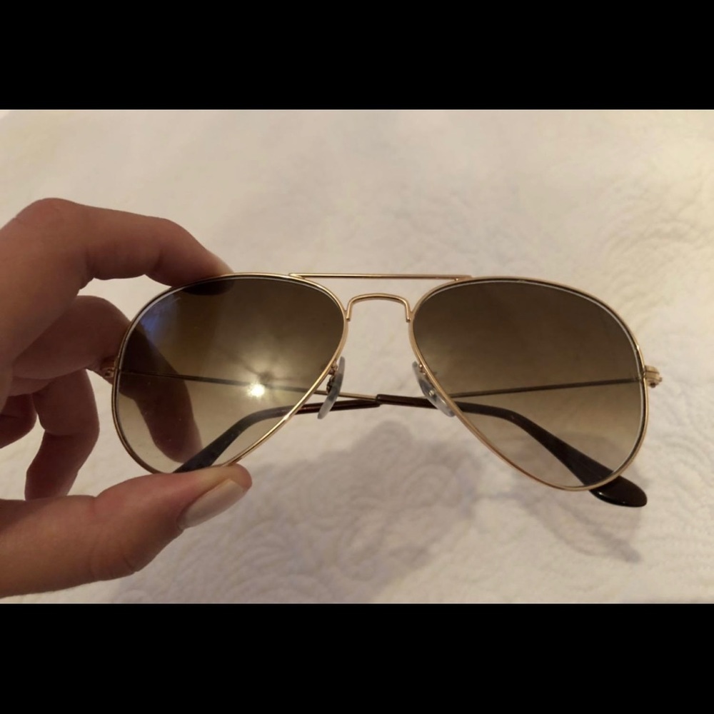 Ray Ban Aviators - Picture 2 of 3